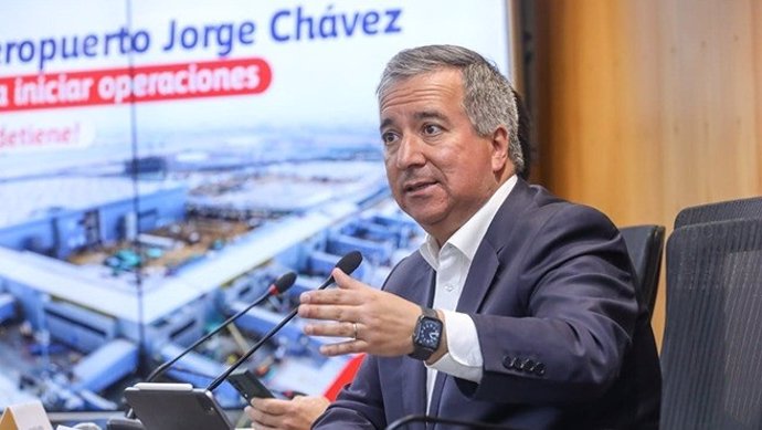 El ministro de Transportes y Comunicaciones de Perú, Raúl Pérez Reyes