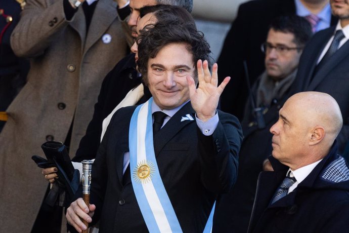 Archivo - El presidente argentino, Javier Milei, durante el Tedeum en la Catedral Metropolitana, a 25 de mayo de 2024, en Buenos Aires (Argentina). El Te Deum es una liturgia de acción de gracias realizada cada 25 de mayo en Argentina, fecha en que se cel