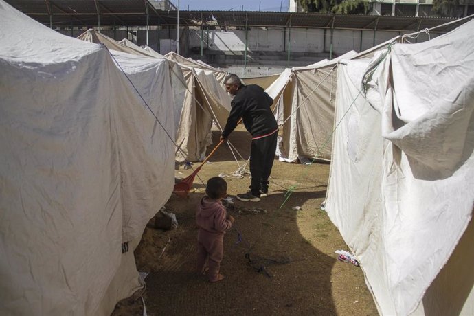 Campamento de refugiados en la ciudad de Gaza