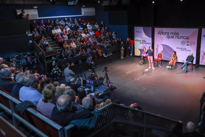 Archivo - La ex ministra de Igualdad, Irene Montero, interviene en un acto público como aspirante a liderar la candidatura de Podemos a las elecciones europeas. A 25 de enero de 2024, en Sevilla (Andalucía, España).