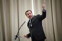 Puente descarta que el Gobierno vaya a tomar el control de la gestión en Valencia: "Tenemos que colaborar"