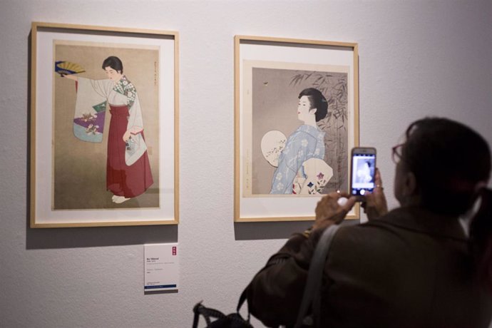 Exposición sobre la mujer en Japón, en el Palacio de Sástago de la DPZ.