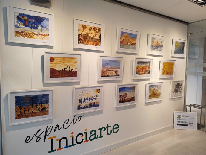 El espacio 'Iniciarte' del Centro Fundación Caja Rioja Arnedo acoge la exposición "Pintando el cambio climático desde Villarroya"