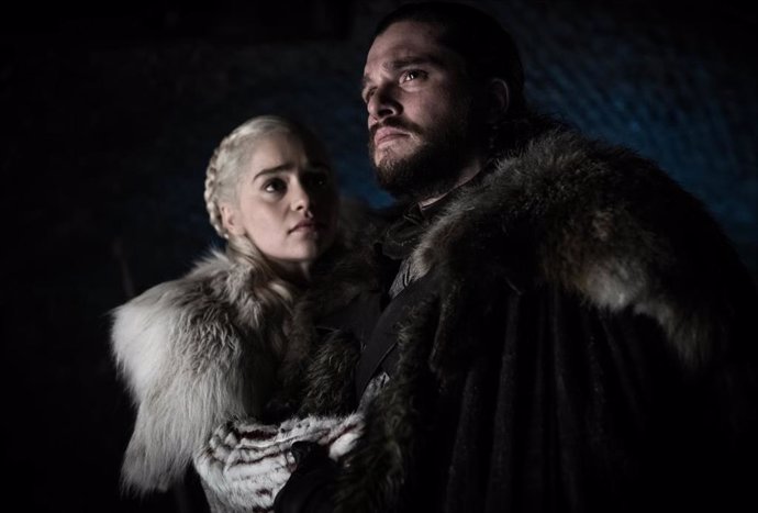 Archivo - Emilia Clarke (Daenerys) confirma la secuela de Juego de Tronos de Jon Snow (Kit Harington)