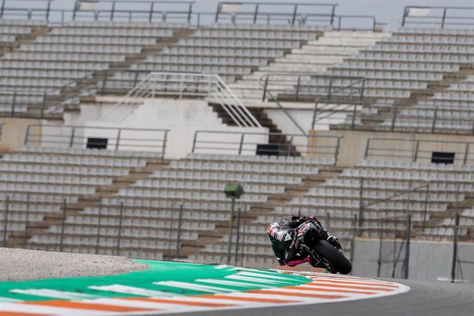 Archivo - Tony Arbolino of the Liqui Moly Intact GP of the Moto2 category in action during a training session celebrated at Circuito Ricardo Tormo on february 25, 2021, in Cheste, Valencia, Spain.