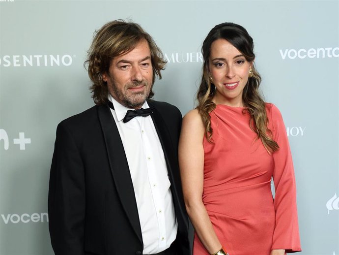 Santiago Pedraz y Elena Hormigos asisten a la entrega de los Premios Mujerhoy 2024, a 29 de octubre de 2024, en Madrid (España).