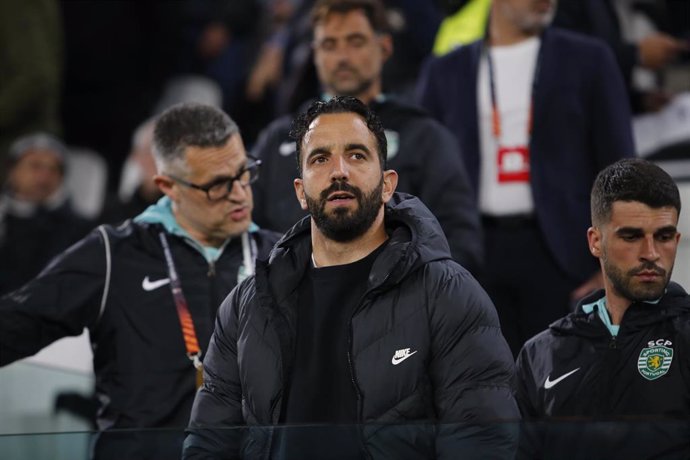 Archivo - 13 April 2023, Italy, Turin: Sporting CP manager Ruben Amorim stand on the touchline during the UEFA Europa League quarter-final first leg soccer match between Juventus and Sporting Lisbon at Allianz Stadium. Photo: Nderim Kaceli/LPS via ZUMA Pr