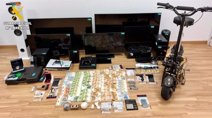 Desarticulado un grupo criminal que distribuía droga en Ordes (A Coruña).