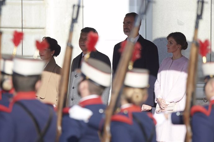 Archivo - November 28, 2018 - Madrid, Madrid, Spain - King Felipe VI of Spain, Queen Letizia of Spain, Xi Jinping, Peng Liyuan attended the Official Reception and Honors of Ordinance to President of People's Republic of China at Royal Palace on November 2