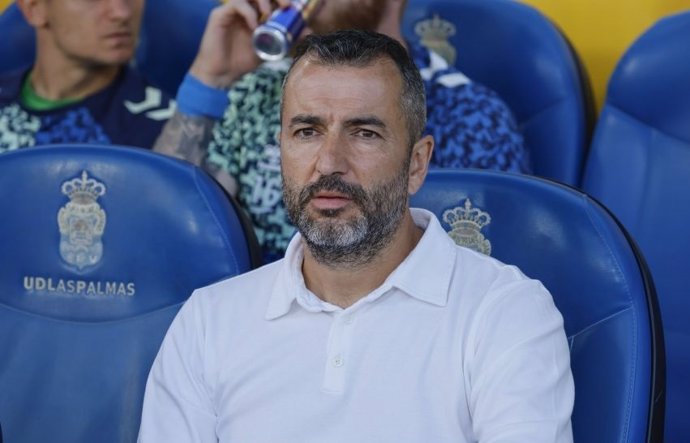 El entrenador de la UD Las Palmas, Diego Martínez