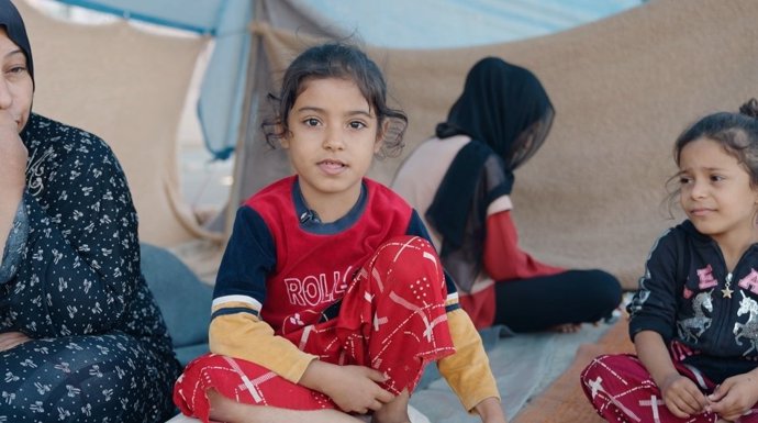 Asia, de 7 años, que ha huido con su familia por los bombardeos en Líbano.