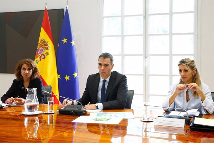 El presidente del Gobierno, Pedro Sánchez, preside el comité de crisis para dar seguimiento a los efectos de la DANA