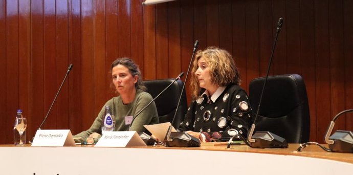 La directora gerente del IACS, Elena Gonzalvo, y la subdirectora general de Calidad Asistencial del Ministerio de Sanidad, María Fernández, inauguran la jornada científica de GuíaSalud 2024