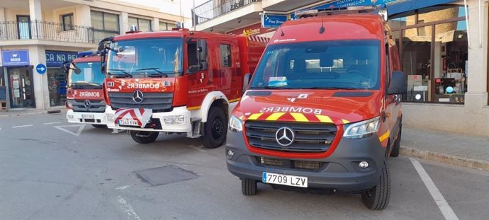 Dotación de diferentes vehículos adaptados de Bomberos de Mallorca