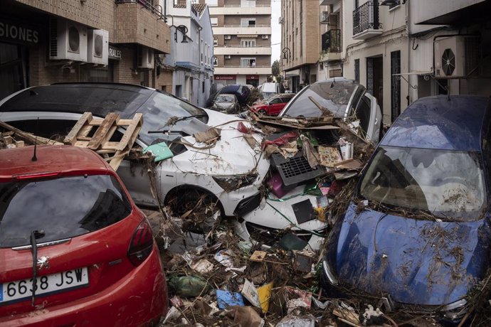 Estragos de la riada, a 31 de octubre de 2024, en Aldaia, Valencia, Comunidad Valenciana (España). Esta mañana se han reanudado las labores de búsqueda de los desaparecidos en las zonas afectadas por la ana en la Comunidad Valenciana, que se ha cobrado la