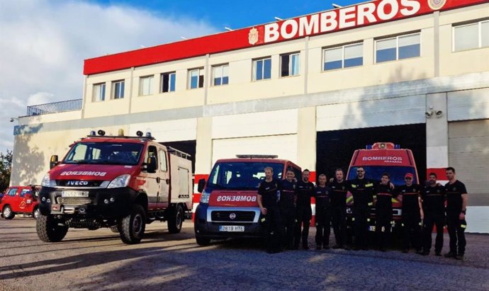 Un nuevo equipo de bomberos de Granada se preparan para colaborar con los afectados por la DANA en Valencia.