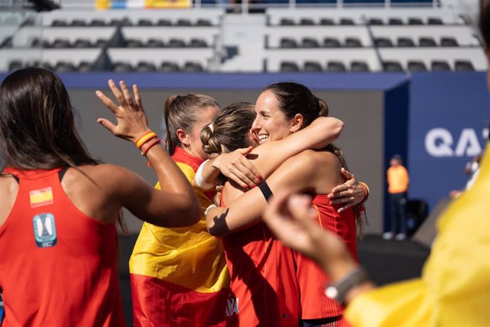 Ari Sánchez y Paula Josemaría dan a España su noveno Mundial de pádel