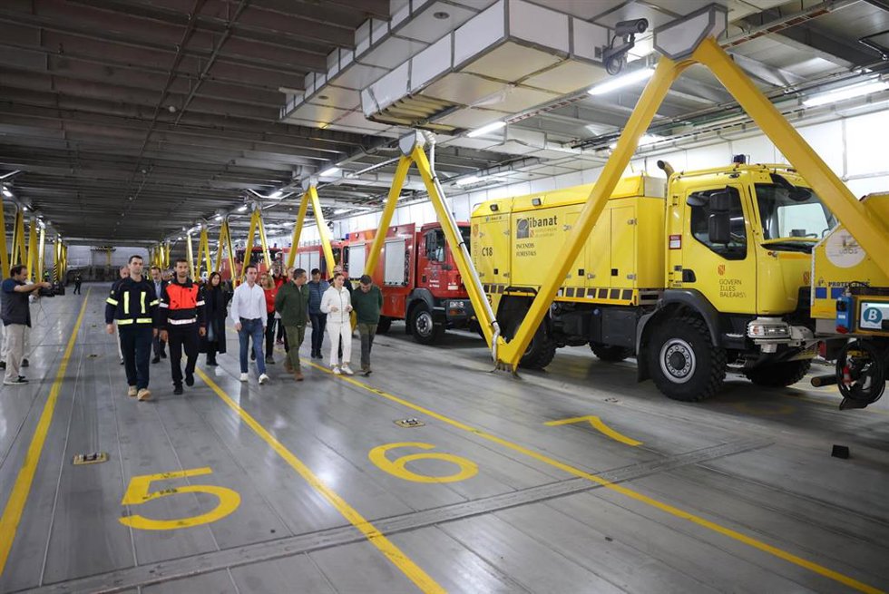 Un contingente de efectivos baleares viajan a C. Valenciana para ayudar en zonas afectadas por DANA