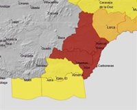 Moreno pide "máxima prudencia" y la Junta manda un mensaje masivo a los móviles en zonas de Almería con aviso rojo