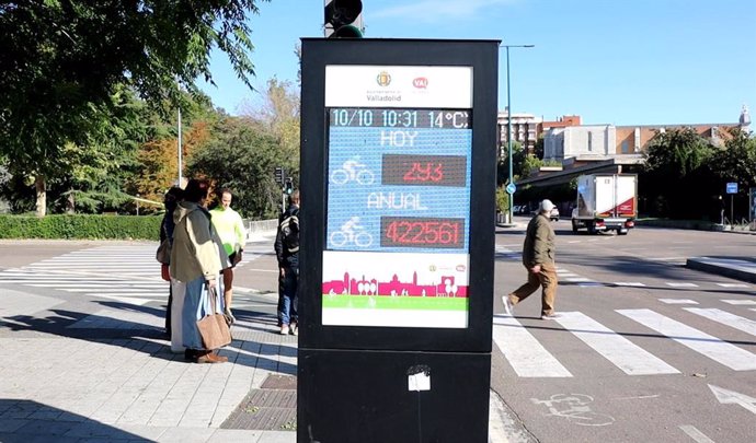 Contador de pasos de bici en el carril de Isabel la Católica, en Valladolid.