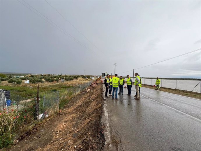 Visita del diputado provincial de Infraestructuras Municipales, José Luis Agea, a las obras.