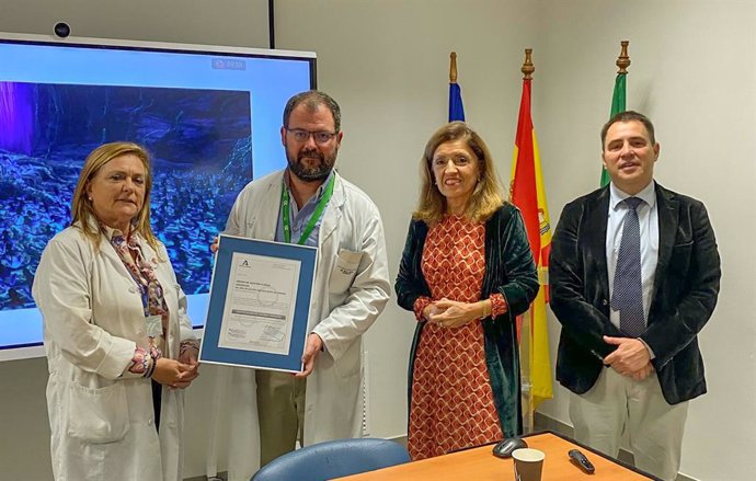 Imagen del acto de entrega de la certificación de calidad avanzada para la Unidad de Urgencias del Hospital de Pozoblanco (Córdoba).