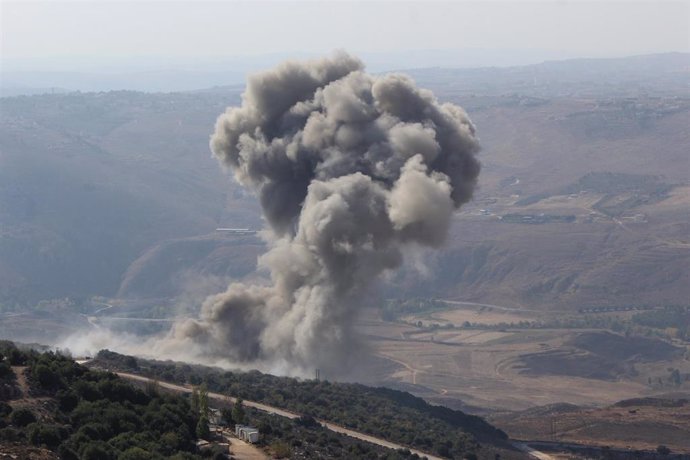 Imagen de archivo de bombardeos israelíes en Líbano 