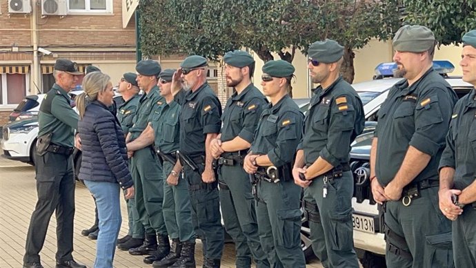 La delegada del Gobierno en Castilla-La Mancha, Milagros Tolón, ha despedido este domingo al contingente de la Guardia Civil que ha salido de Toledo para incorporarse al dispositivo desplegado en Valencia por la DANA.