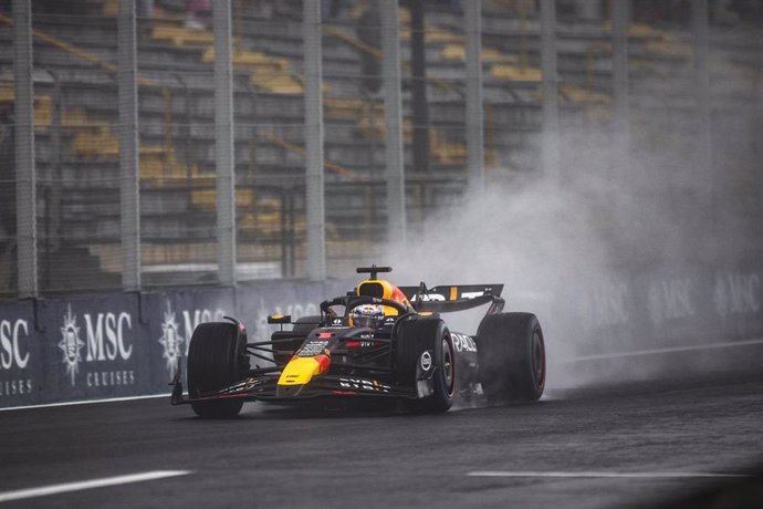 01 VERSTAPPEN Max (nld), Red Bull Racing RB20, action during the Formula 1 Grande Premio de Sao Paulo 2024, 21th round of the 2024 Formula One World Championship from November 1 to 3, 2024 on the Interlagos Circuit, in Sao Paulo, Brazil - Photo Xavi Bonil