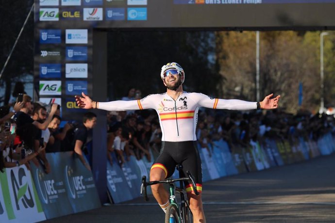 El español Felipe Orts conquista una histórica plata en el Europeo de ciclocross de Pontevedra