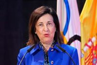 Robles condena la "inaceptable" violencia contra Sánchez en Valencia y ve "connotaciones políticas" detrás