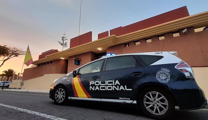 Coche de la policía nacional