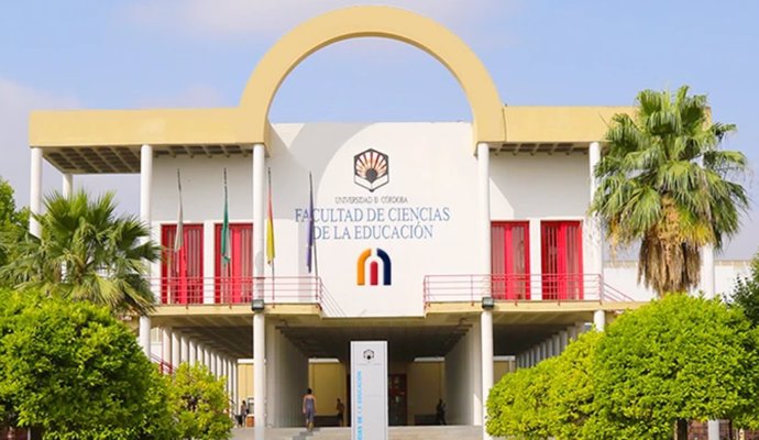 Archivo - Alumnos de la Facultad de Ciencias de la Educación y Psicología de Córdoba, entre otros, recibirán la formación.