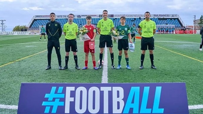 Los campeonatos de España de selecciones autonómicas de 'FootbALL' homenajean a las víctimas de la DANA.