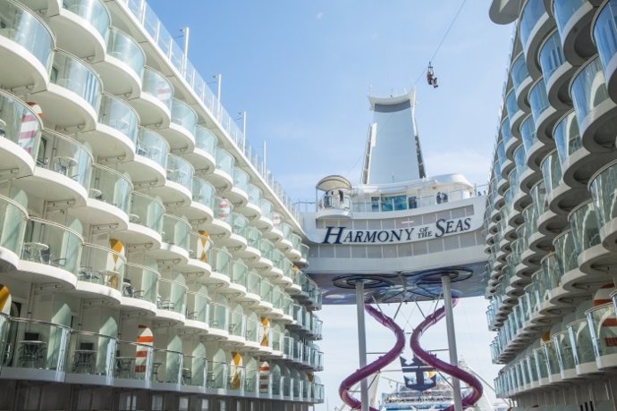 El Harmony of the Seas de Royal Caribbean volverá a Barcelona en 2026