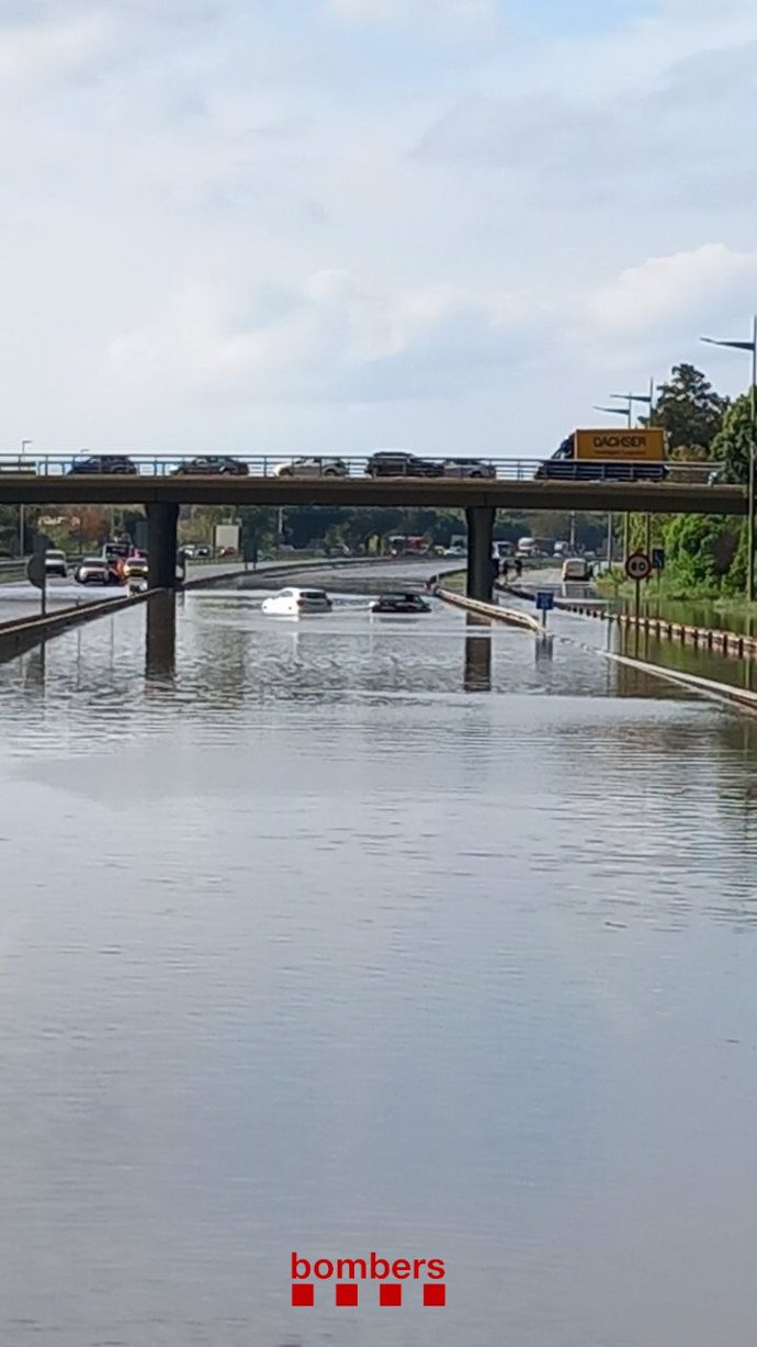 Imagen de la inundación en la C-32