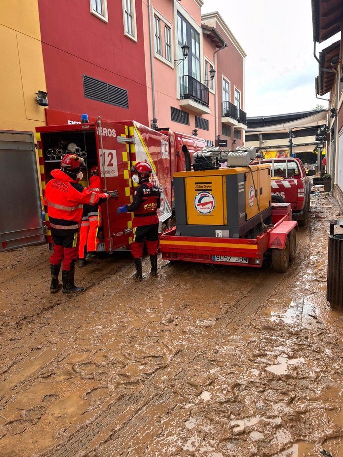 El equipo del Consorcio Provincial de Bomberos de Huelva desplazado a Valencia.