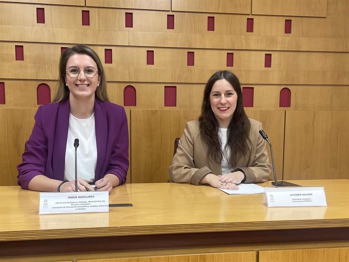 En la rueda de prensa de presentación de este nuevo proyecto han participado la concejala de Promoción Económica, Empleo, Comercio y Turismo de Vitoria-Gasteiz, María Nanclares y la concejala de EH Bildu Aitziber Salazar