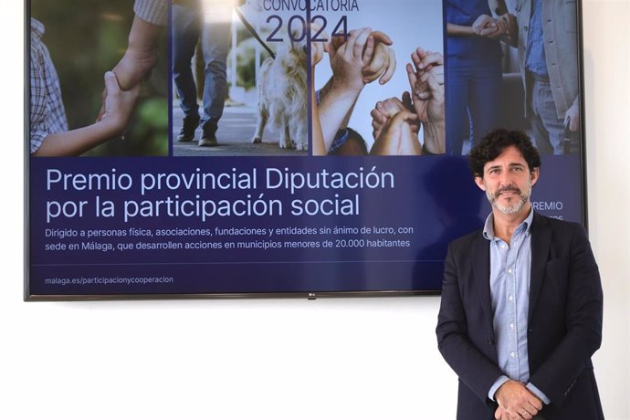 El diputado provincial de Centros Asistenciales, Tercer Sector y Cooperación Internacional, Francisco José Martín, presenta el Premio Provincial por la Participación Social 2024.