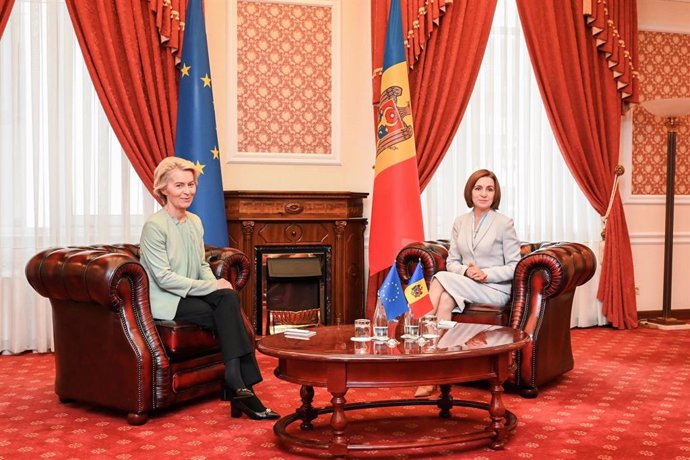 Reunión de la presidenta de la Comisión Europea, Ursula Von der Leyen, y la presidenta de Moldavia, Maia Sandu