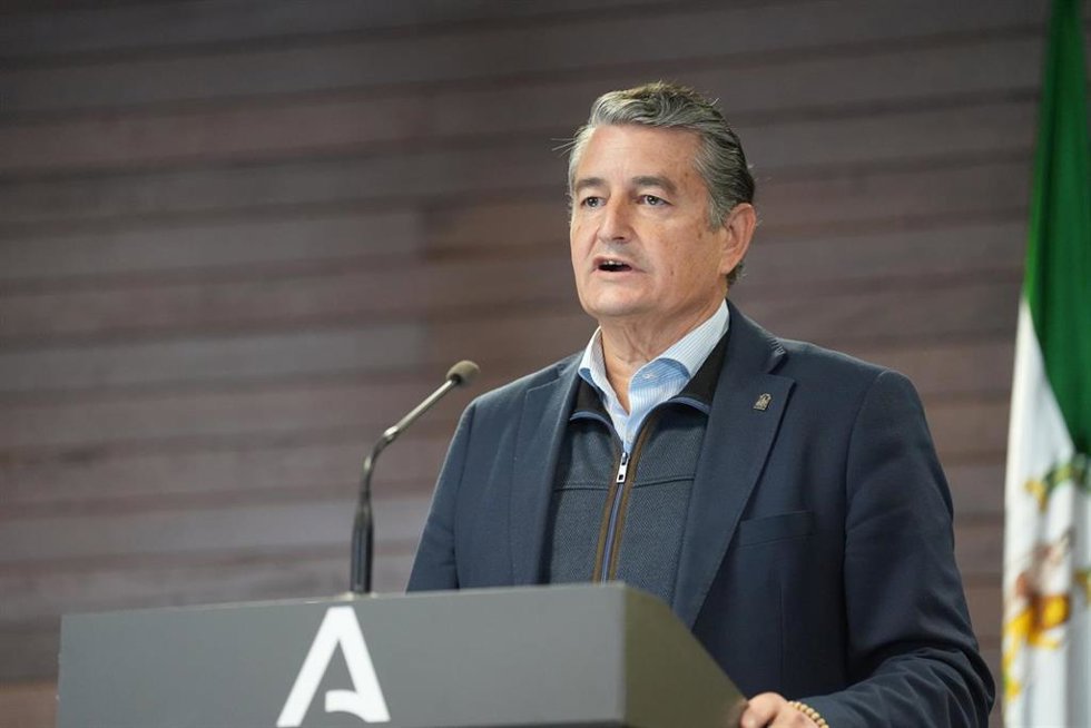 El consejero de Presidencia e Interior, Antonio Sanz, comparece en rueda de prensa, para informar del contenido de la reunión de coordinación sobre el temporal. A 04 de noviembre de 2024, en Sevilla (Andalucía, España).A 31 de octubre de 2024, en Sevill