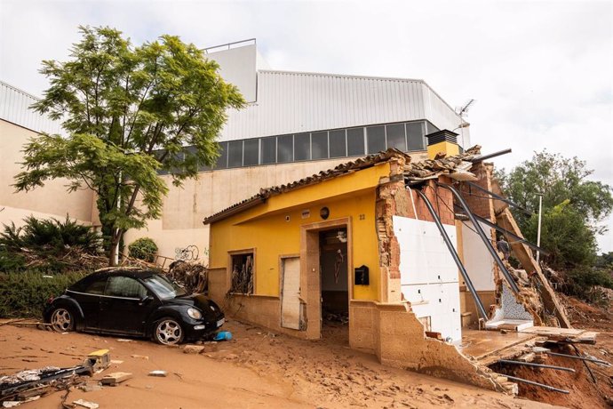 Una casa derrumbada tras el paso de la DANA, a 4 de noviembre de 2024, en Picaña, Valencia, Comunidad Valenciana (España). 