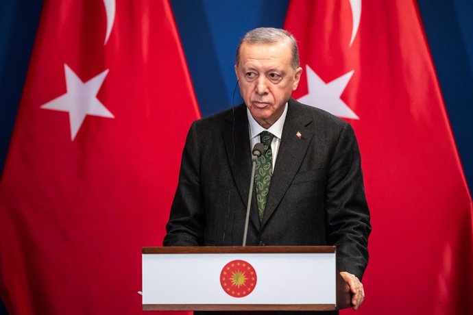 Archivo - El presidente de Turquía, Recep Tayyip Erdogan, durante una rueda de prensa en la capital de Hungría, Budapest (archivo)