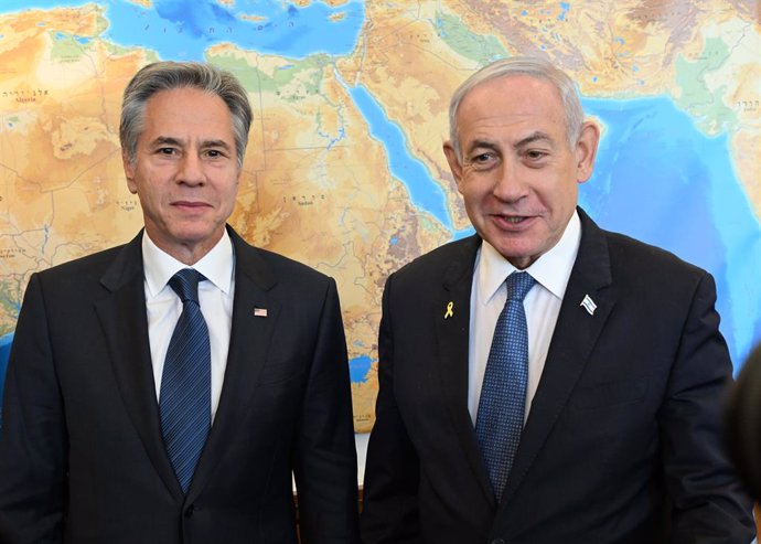 Imagen de archivo del secretario de Estado de EEUU, Antony Blinken, y el primer ministro israelí, Benjamin Netanyahu