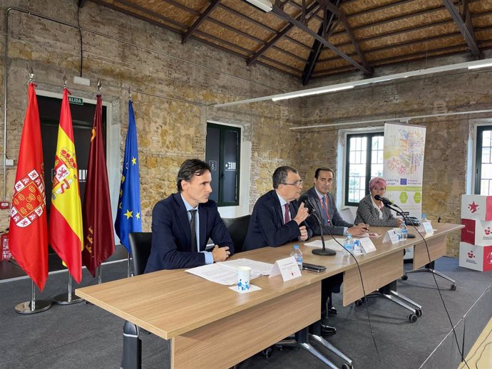 El consejero de Fomento e Infraestructuras, el alcalde de Murcia, el presidente de la Federación de Municipios y la responsable del servicio Europa y Planificación de Livorno-Italia, líder de proyecto Promoter