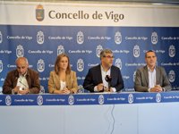La oposición critica que Caballero use el pleno sobre el AVE Vigo-Oporto como "revancha política" y pide "unidad"