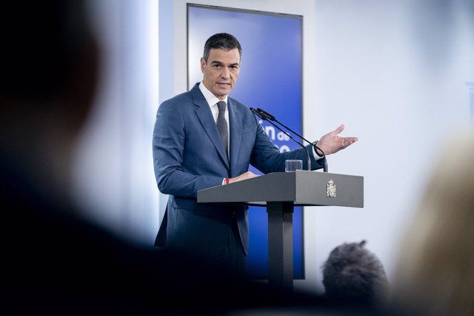 El presidente del Gobierno, Pedro Sánchez, durante una rueda de prensa, posterior al Consejo de Ministros, en el Palacio de La Moncloa, a 5 de noviembre de 2024, en Madrid (España).