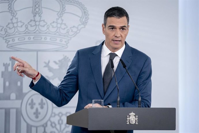 El presidente del Gobierno, Pedro Sánchez, Interviene durante una rueda de prensa, posterior al Consejo de Ministros, en el Palacio de La Moncloa, a 5 de noviembre de 2024, en Madrid (España). 