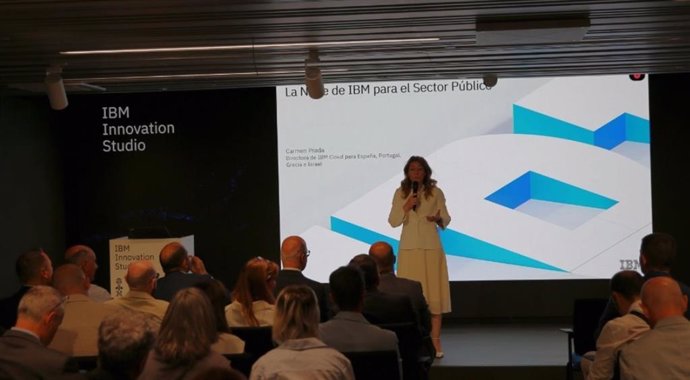 Celebración del evento de IBM sobre la nube híbrida y el sector público