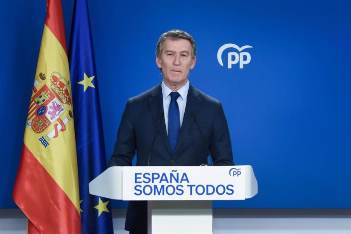 El presidente del Partido Popular, Alberto Núñez Feijóo, durante una rueda de prensa del Partido Popular, a 4 de noviembre de 2024, en Madrid (España). El presidente del Partido Popular, Alberto Núñez Feijóo, comparece para explicar su propuesta de plan d